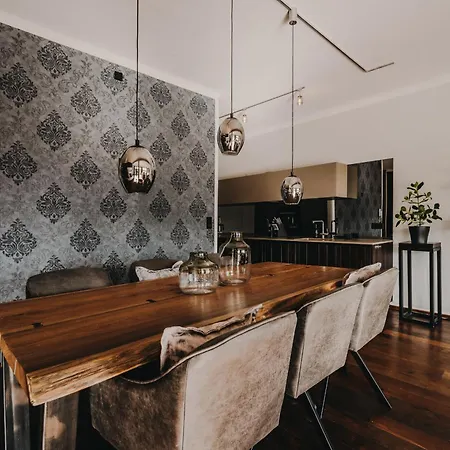 G12 - Mountain Luxury Chalet