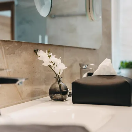 Chalet G12 - Mountain Luxury