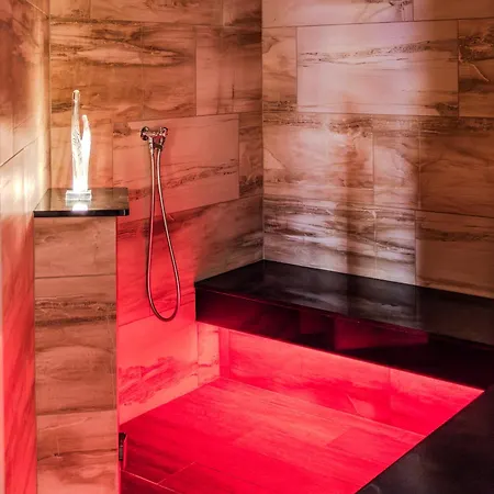 G12 - Mountain Luxury Chalet