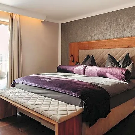 G12 - Mountain Luxury By Peak Chalet *