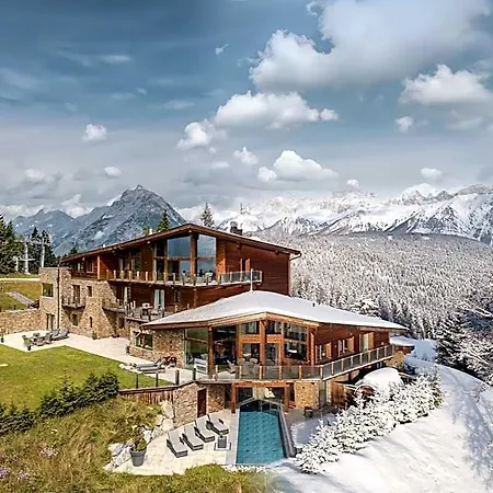 G12 - Mountain Luxury By Peak Σαλέ *