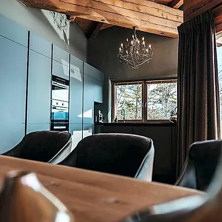 G12 - Mountain Luxury By Peak Chalet