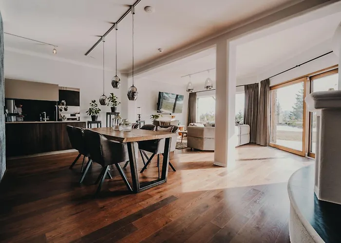 G12 - Mountain Luxury Chalet