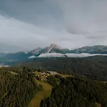 G12 - Mountain Luxury By Peak